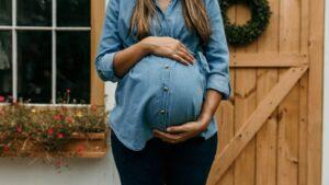 Zapinanie pasów przez kobiety w ciąży - dlaczego to tak istotne?